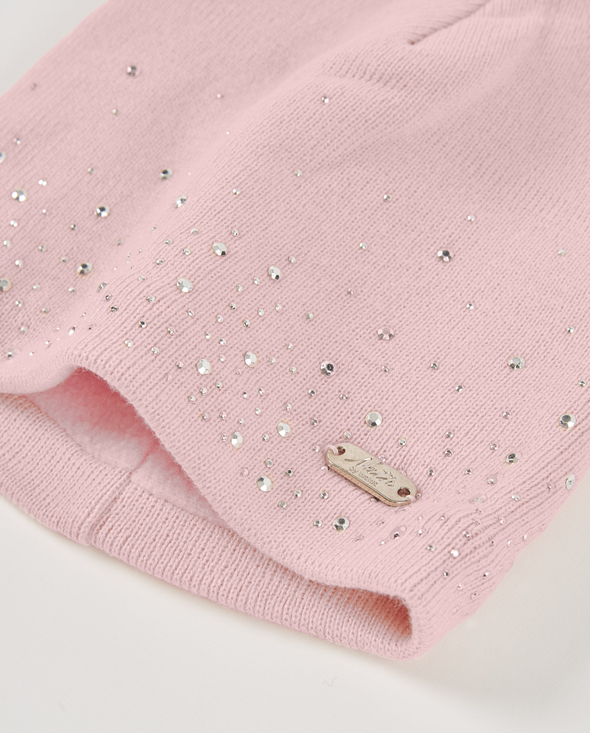 Set de niña con gorro rosa y braga de cuello con detalles de