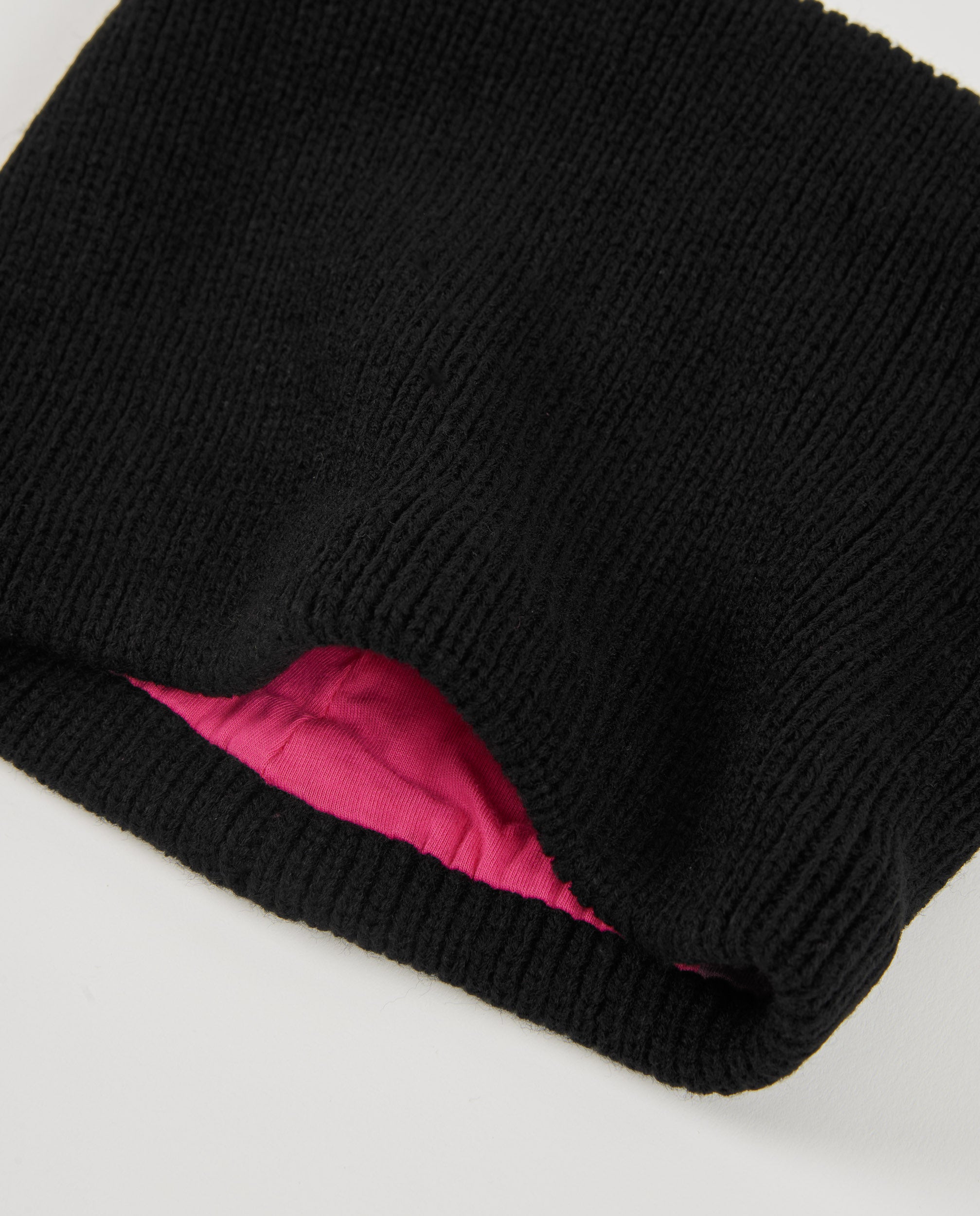 Set de gorro y braga de niña en punto negro con orejitas