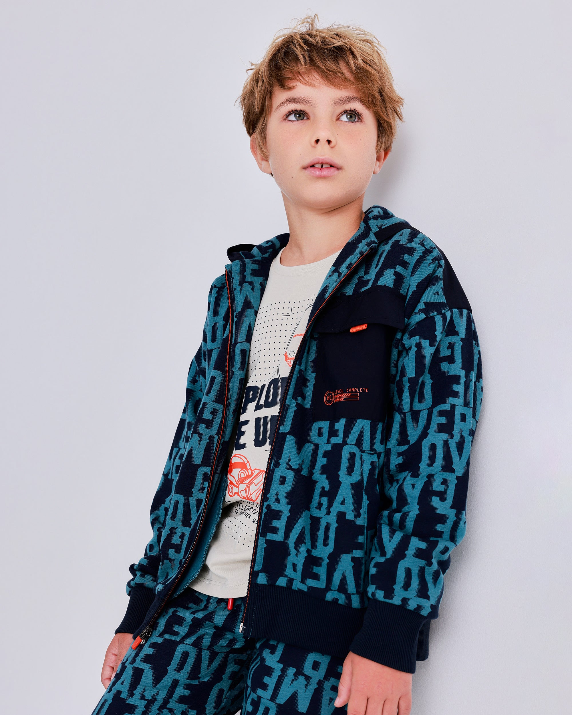 Sudadera con capucha para niño con estampado "GAME OVER"