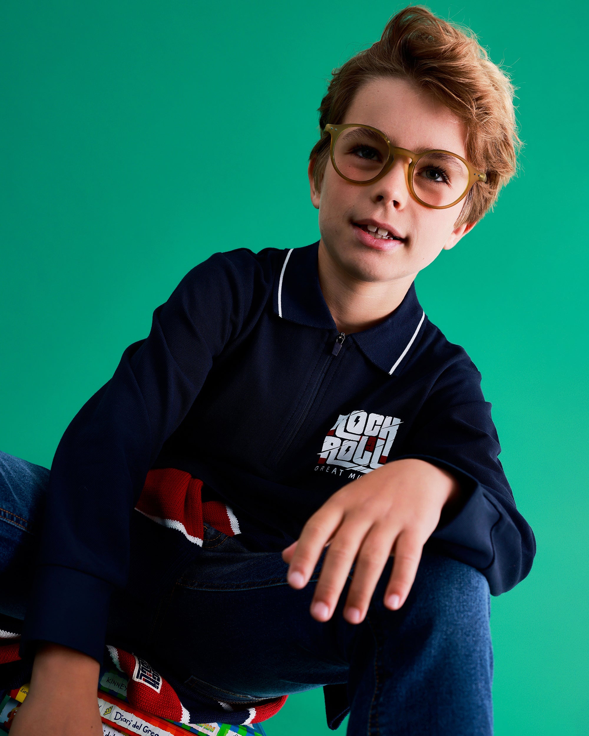 Polo de manga larga para niño color marino con estampado rockero