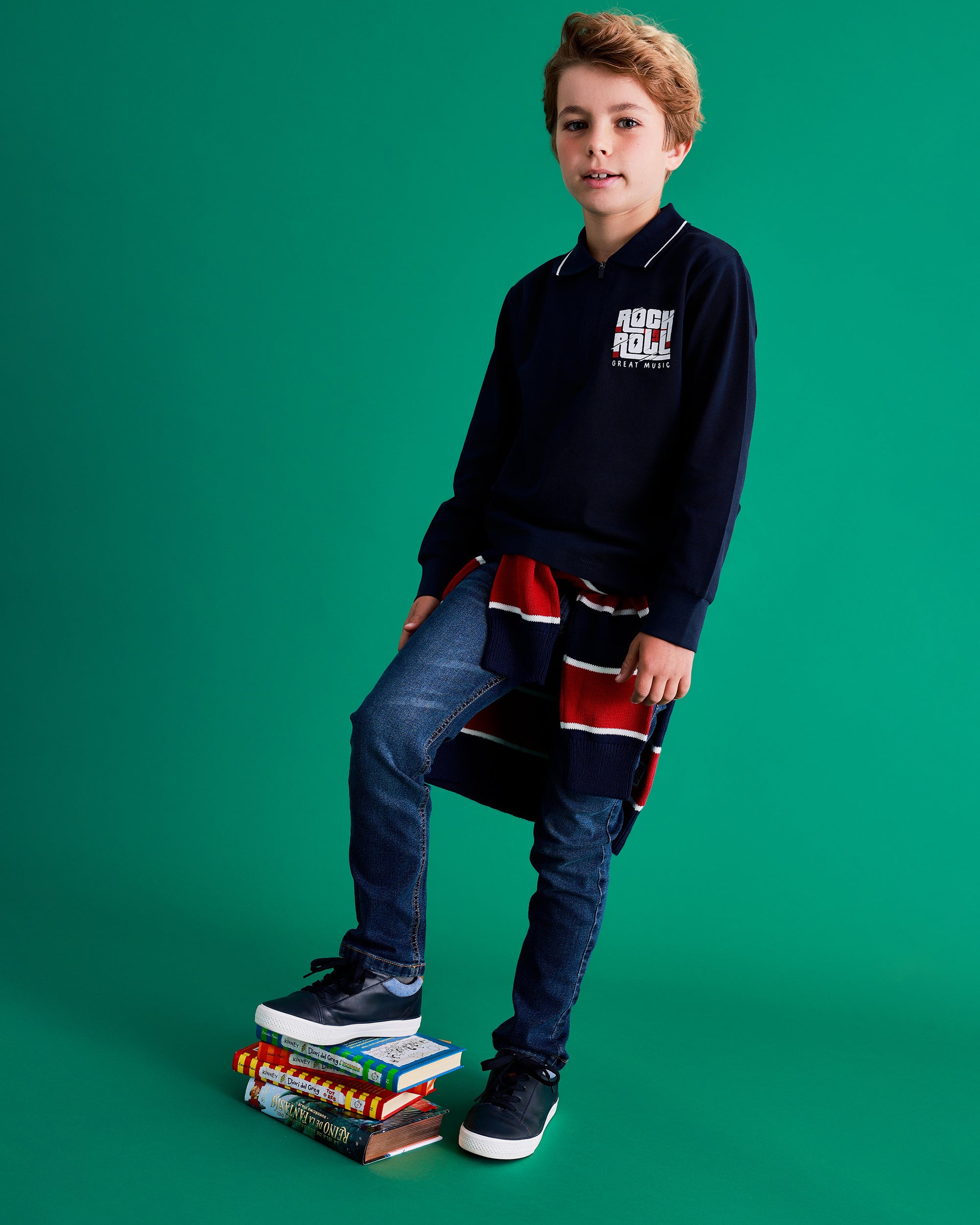 Pantalón vaquero largo para niño en azul oscuro