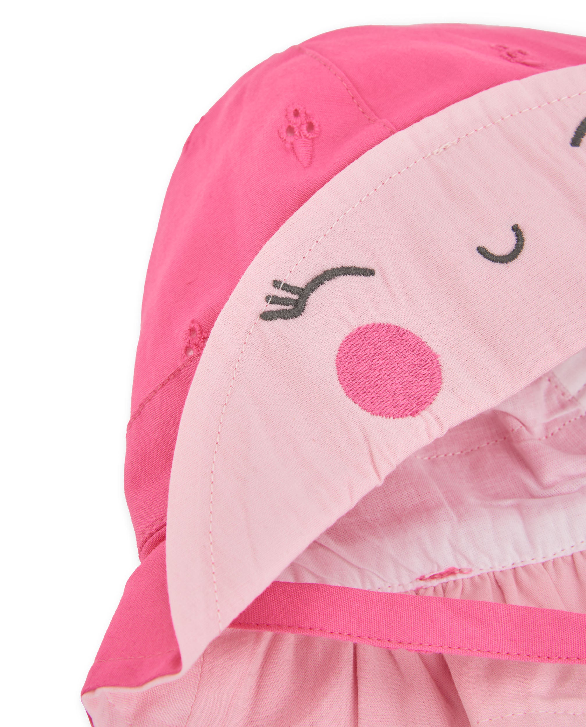 Gorro de recién nacido de plana y tira ajustable