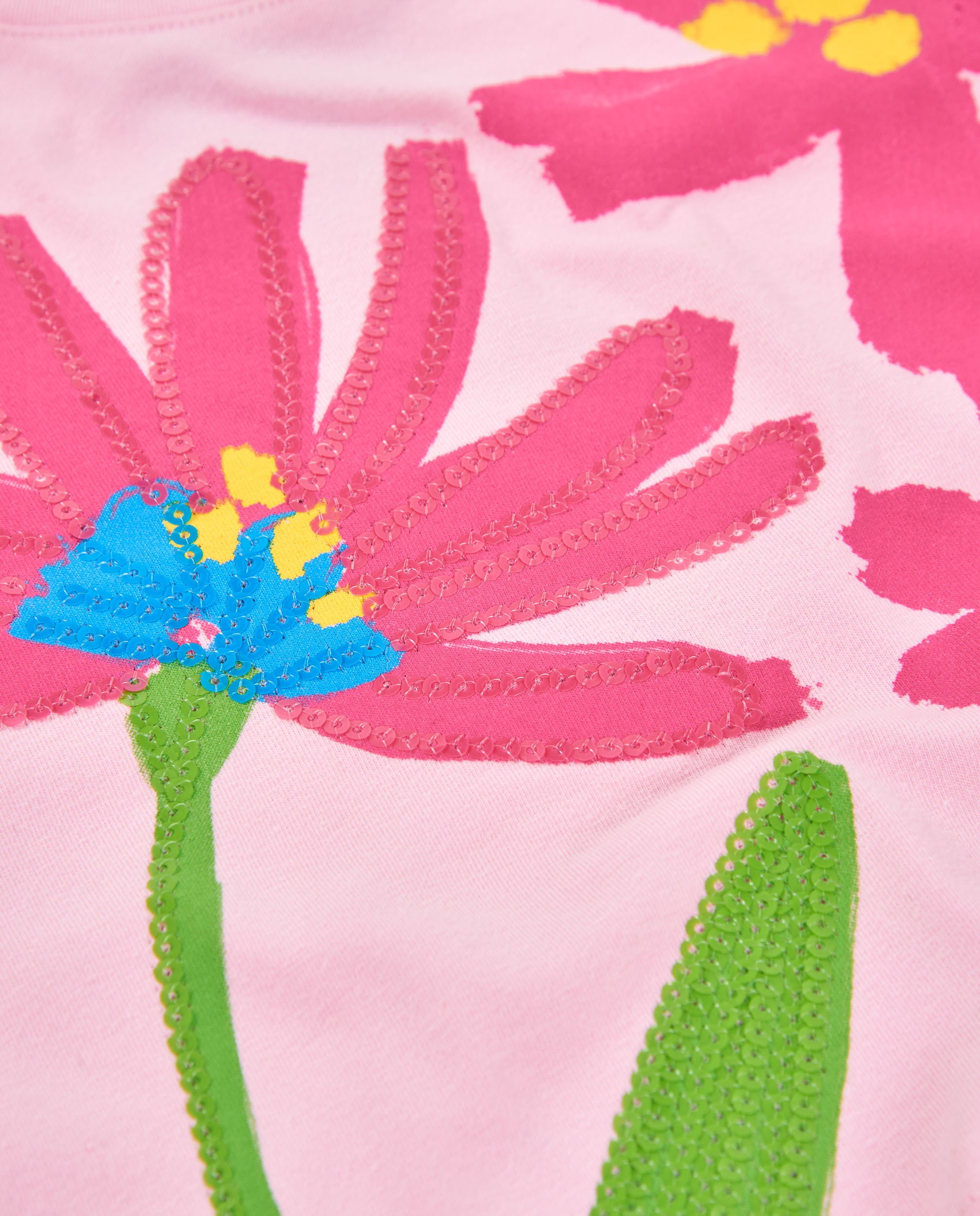 Camiseta de niña de punto y detalles brillantes