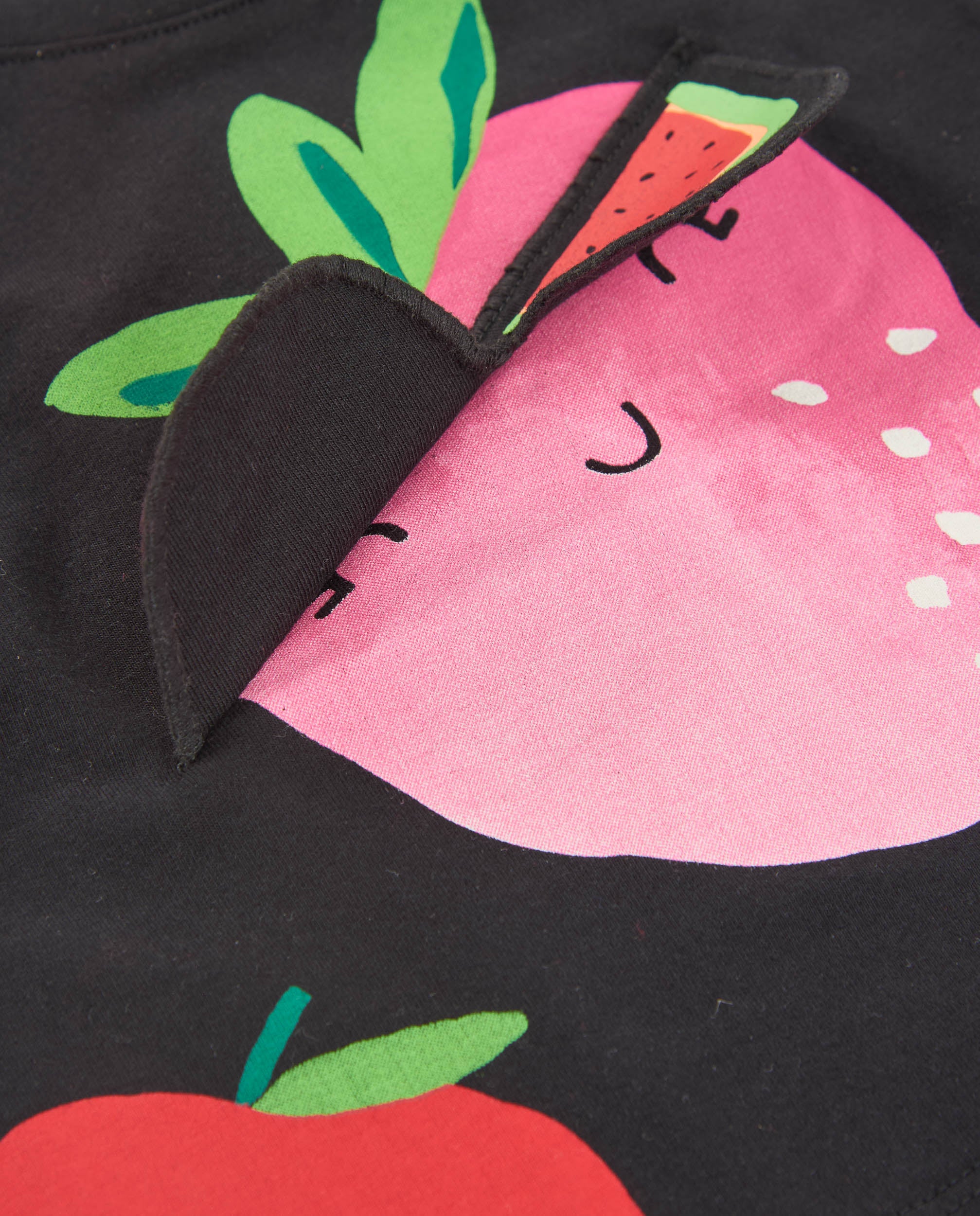 Camiseta de niña de punto y detalle en relieve