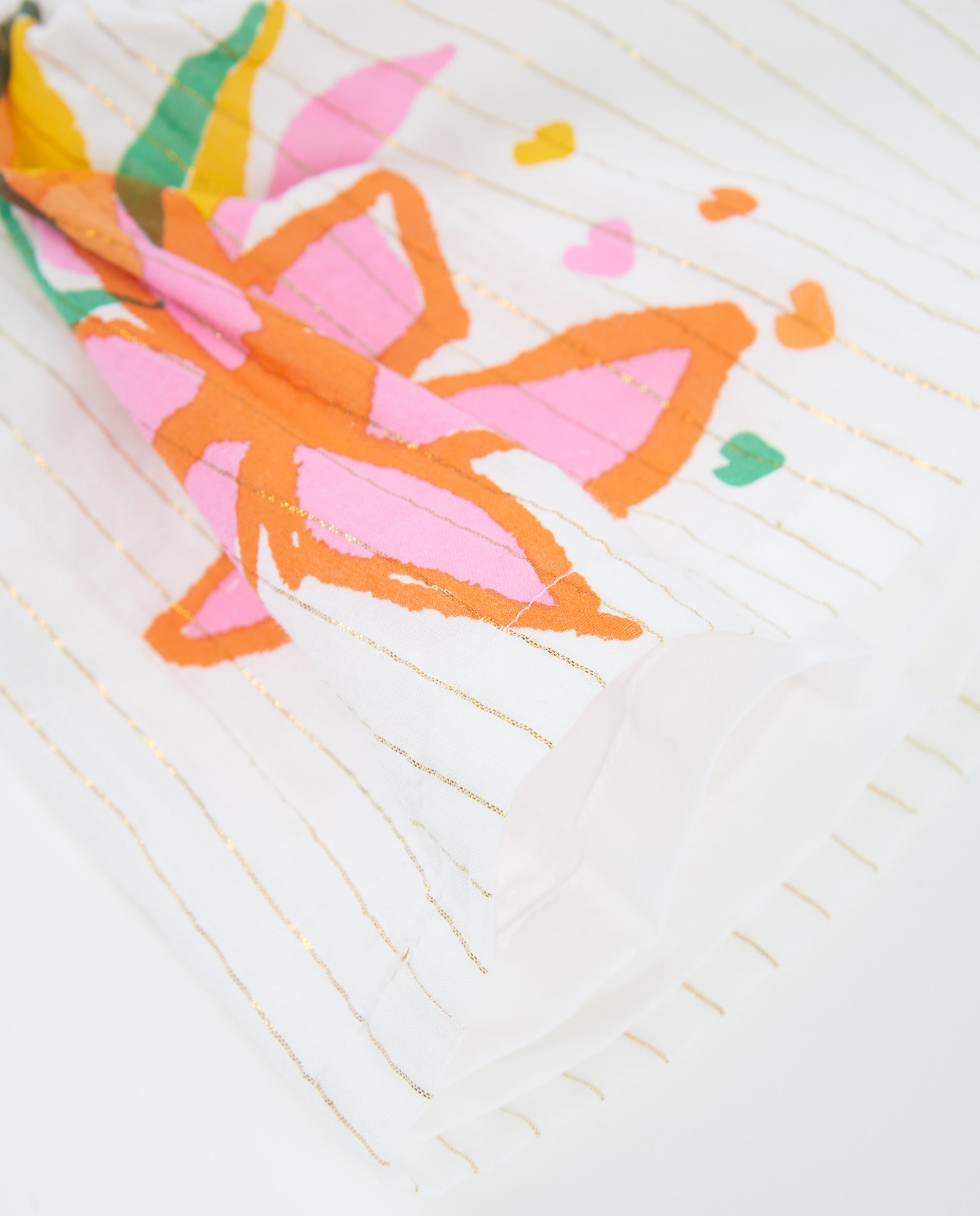 Falda de niña de plana con bordado decorativo