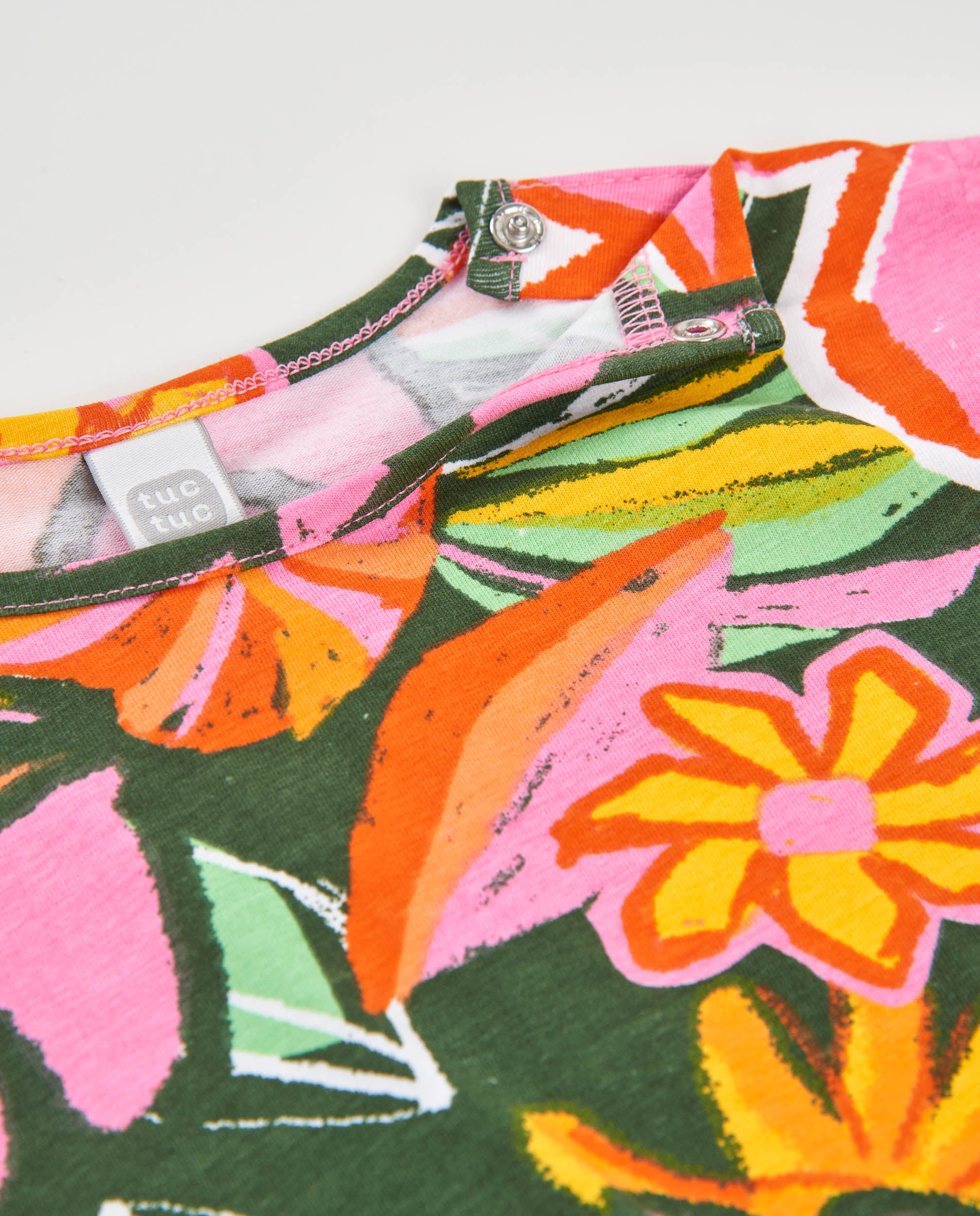 Camiseta de niña de punto con nudo en bajo