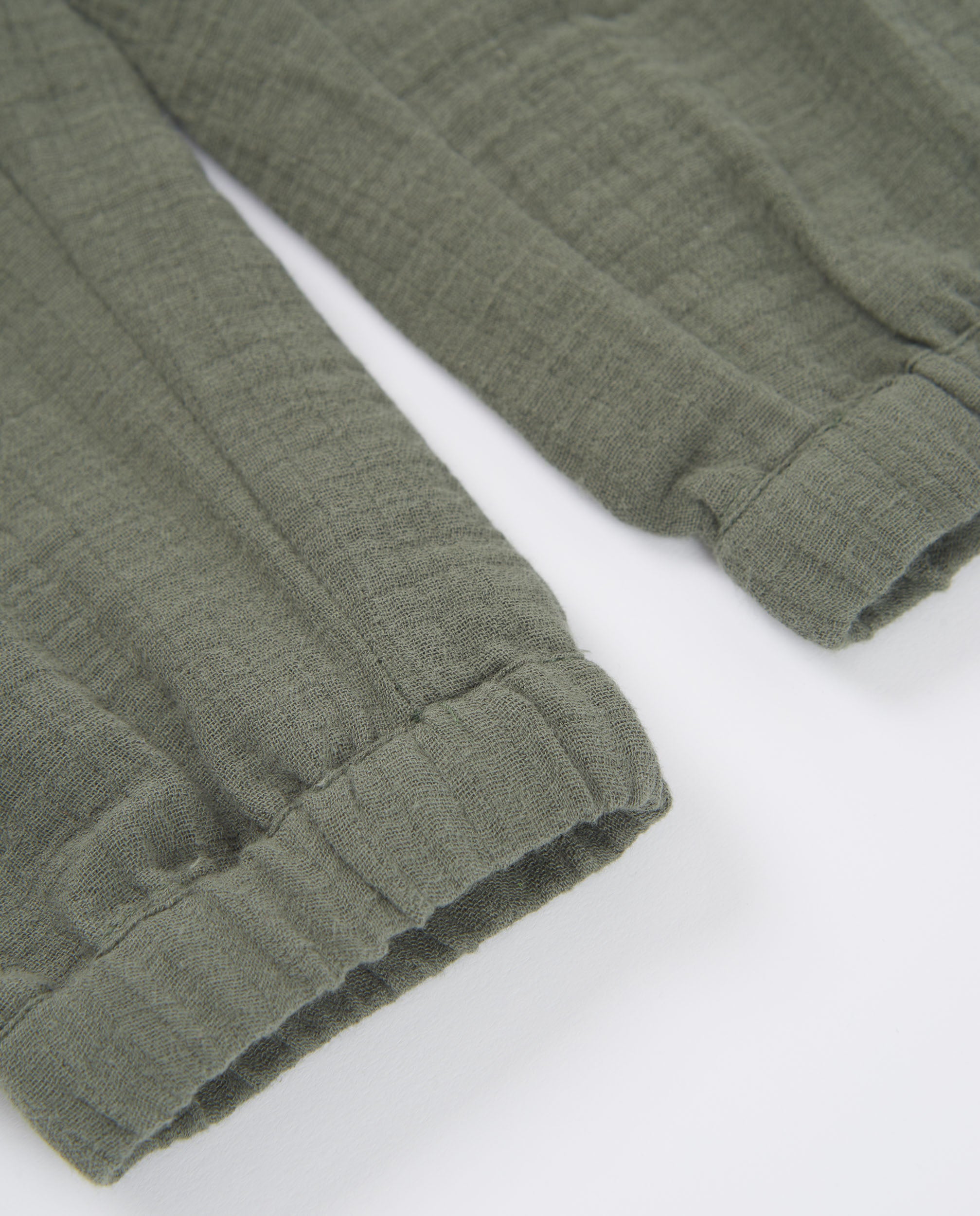 Pantalones de niño de plana con bolsillos cargo