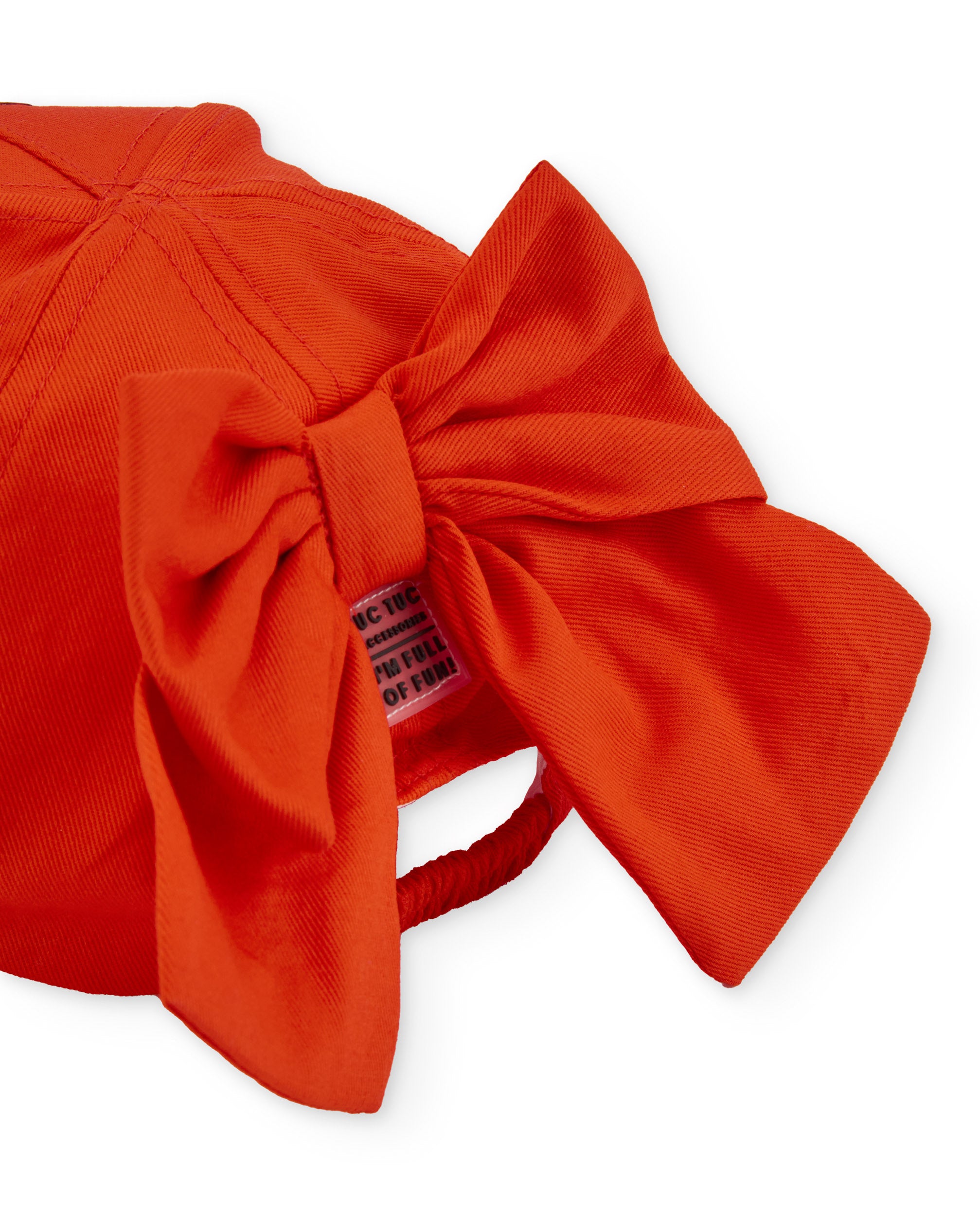 Gorra de niña de plana con corazón de lentejuelas
