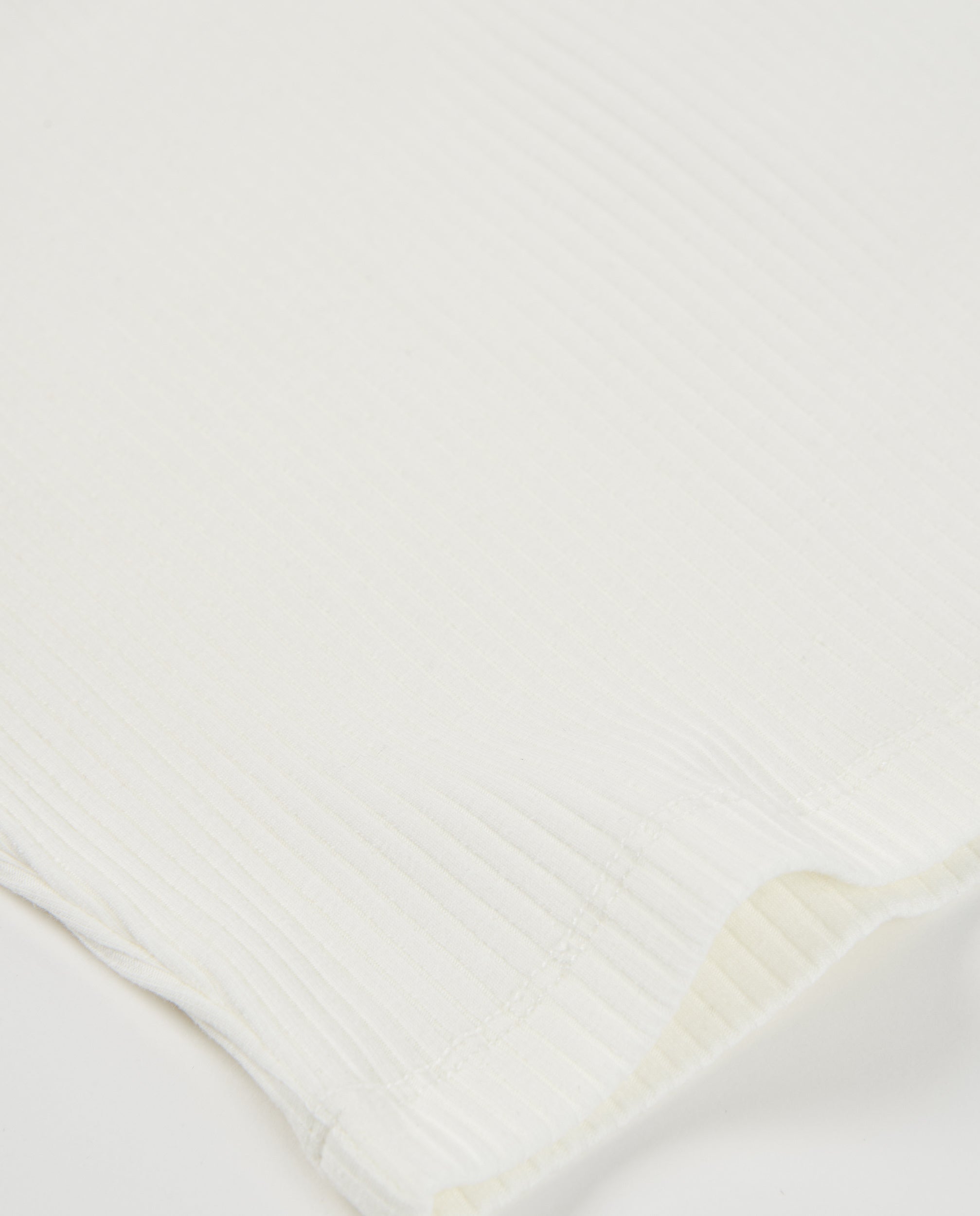 Camiseta de niña de punto con mangas abullonadas