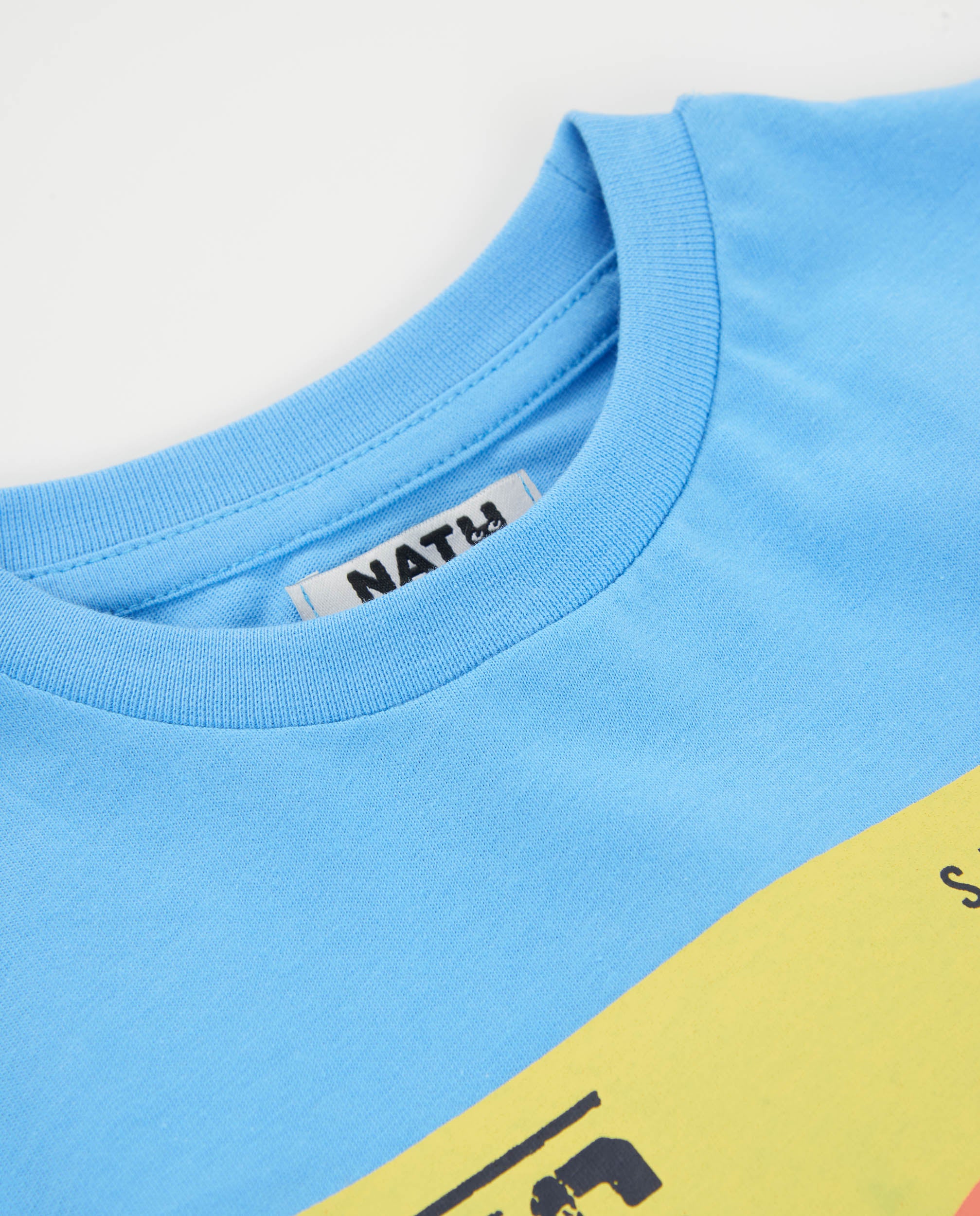 Camiseta de niño de punto con gráfico frontal