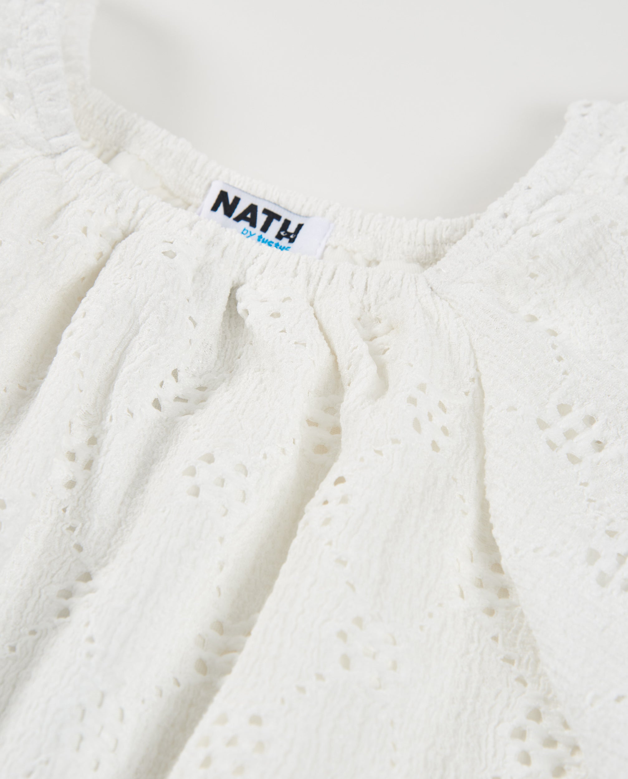 Blusa de niña de punto con mangas amplias