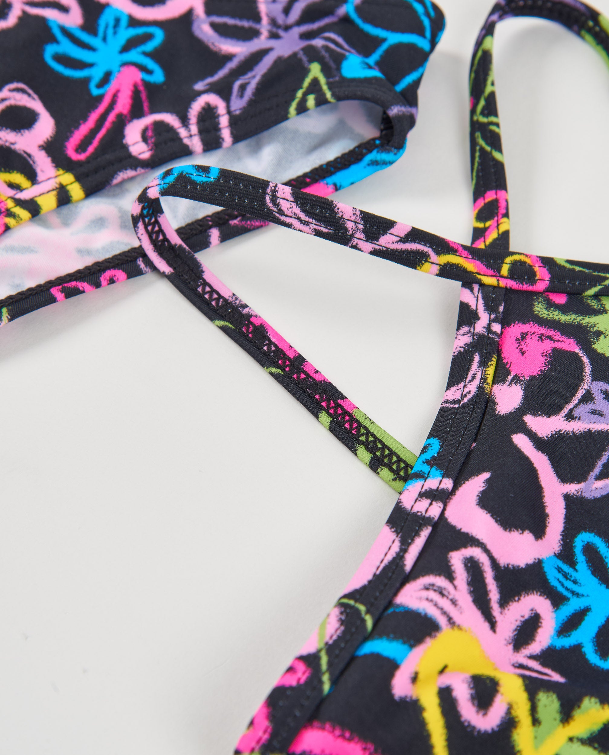 Bikini de niña de punto de estilo grafiti