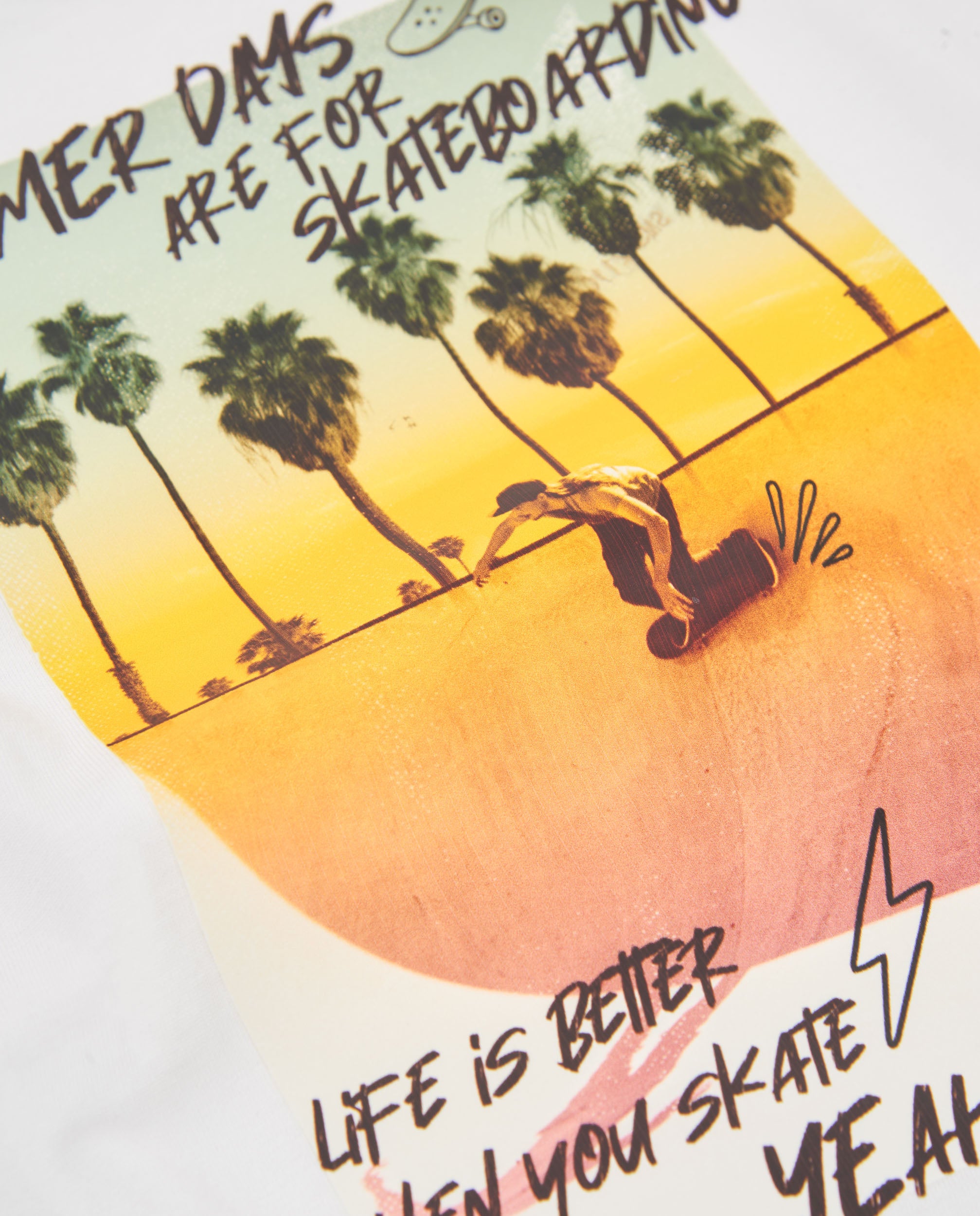 Camiseta de niño de punto con inspiración skater