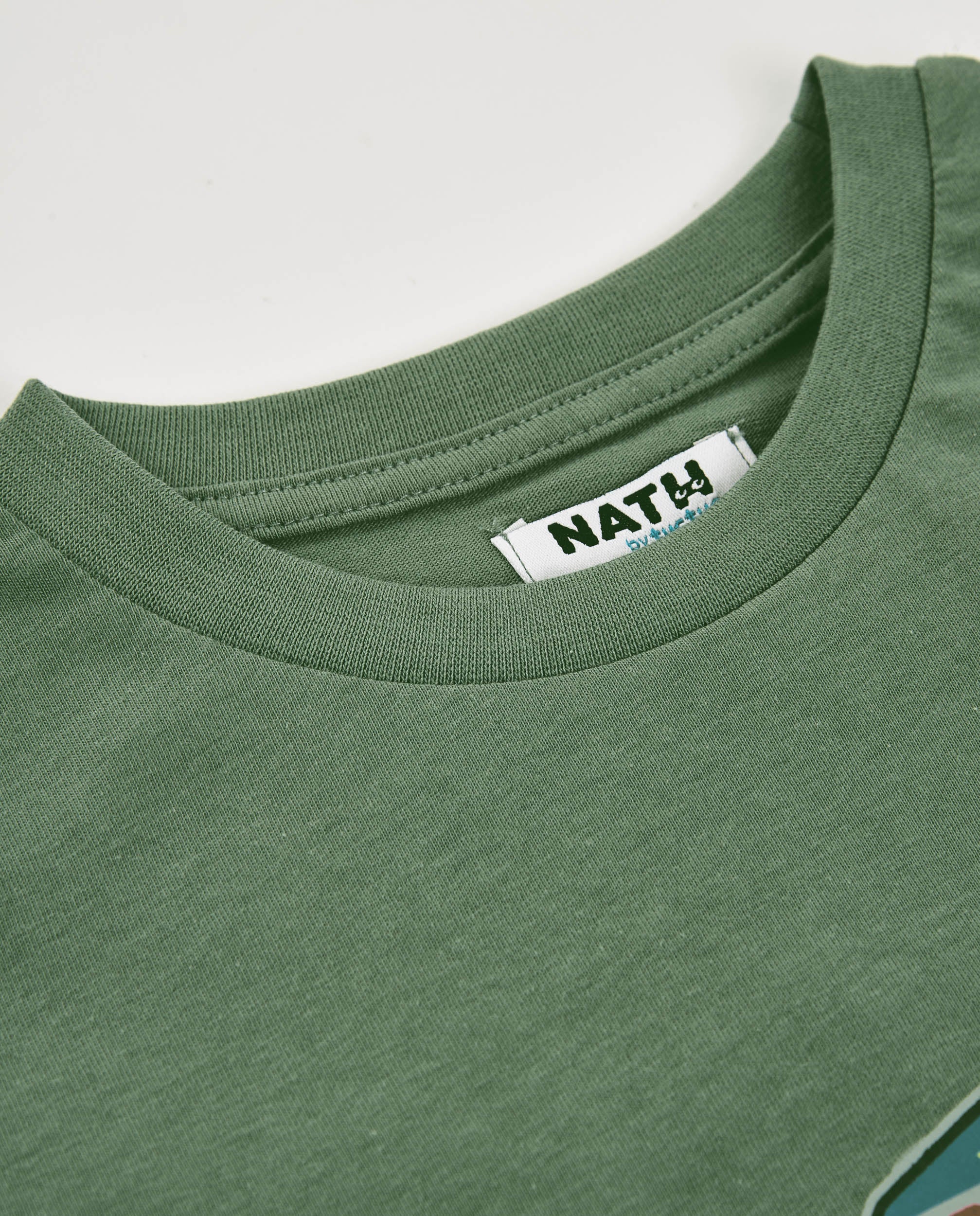 Camiseta de niño de punto con parches gráficos