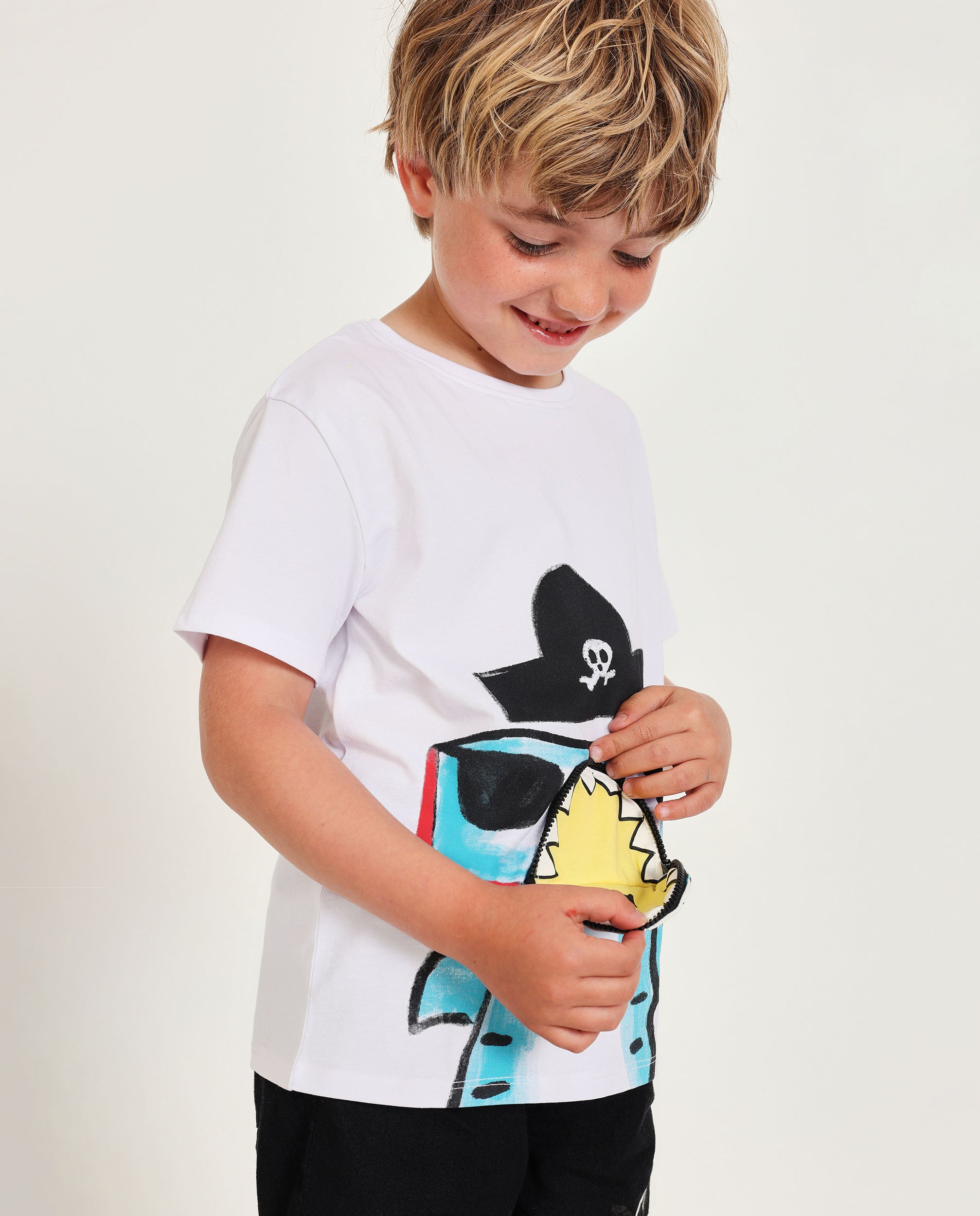Camiseta de niño de punto de inspiración pirata