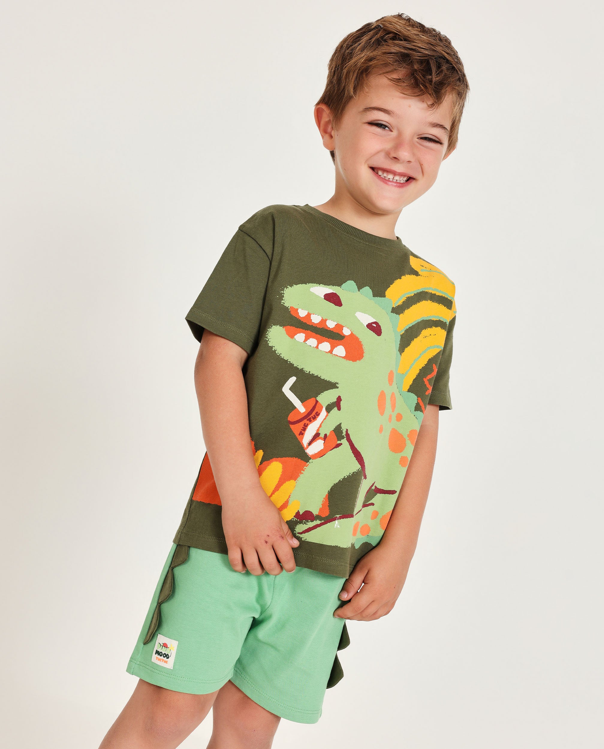 Conjunto de niño de punto con apliques laterales