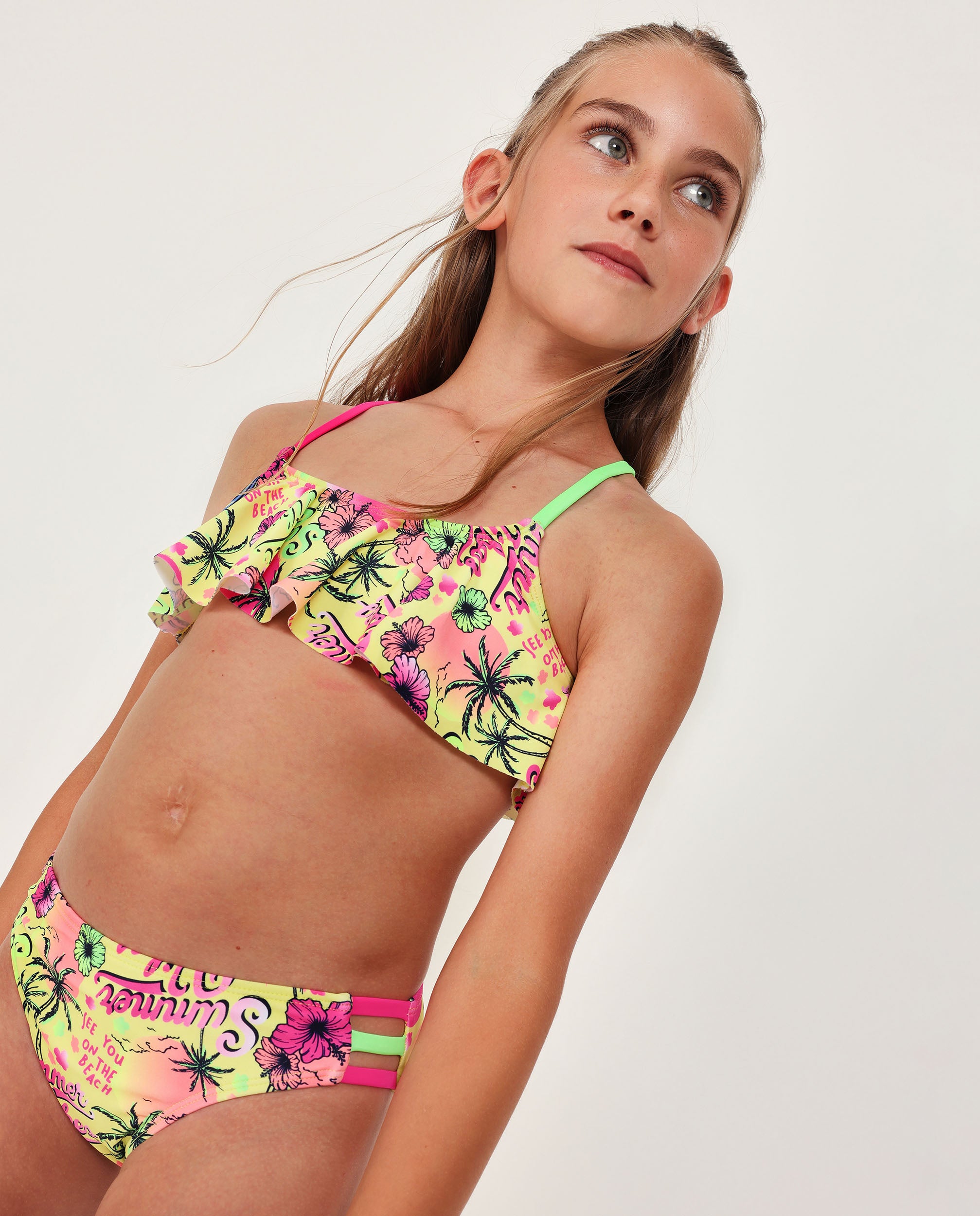 Bikini de niña de punto con volante en el top
