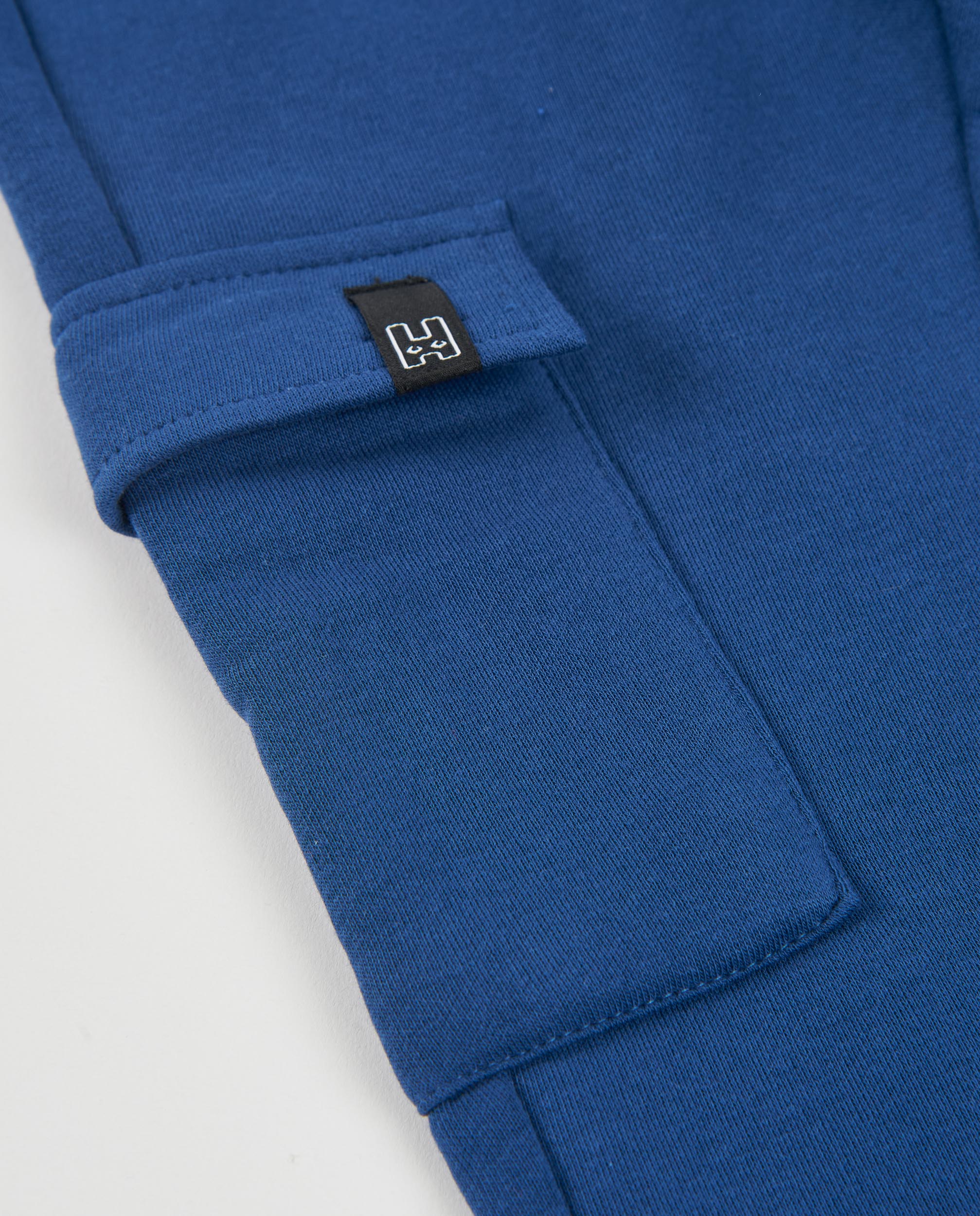 Pantalón de niño de felpa con bolsillo cargo y ajuste cómodo