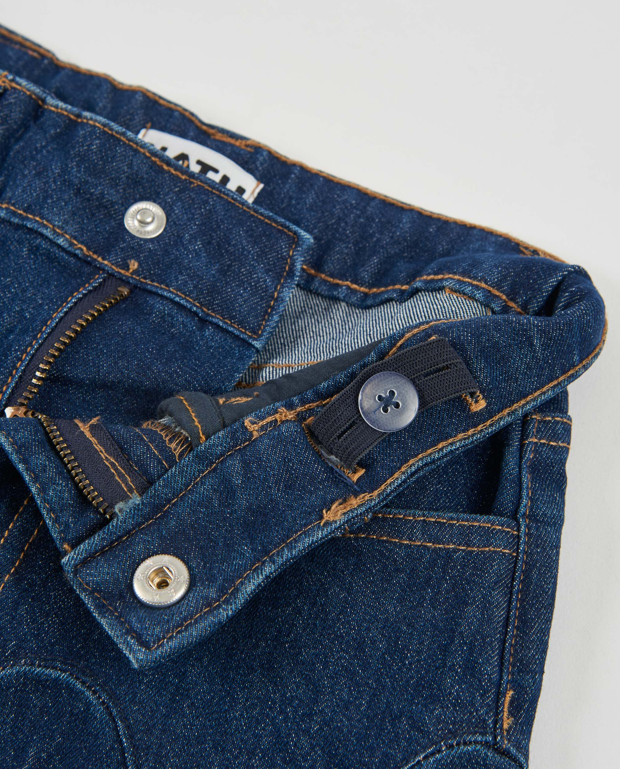 Falda de niña de denim con corte evasé y botón en la cintura