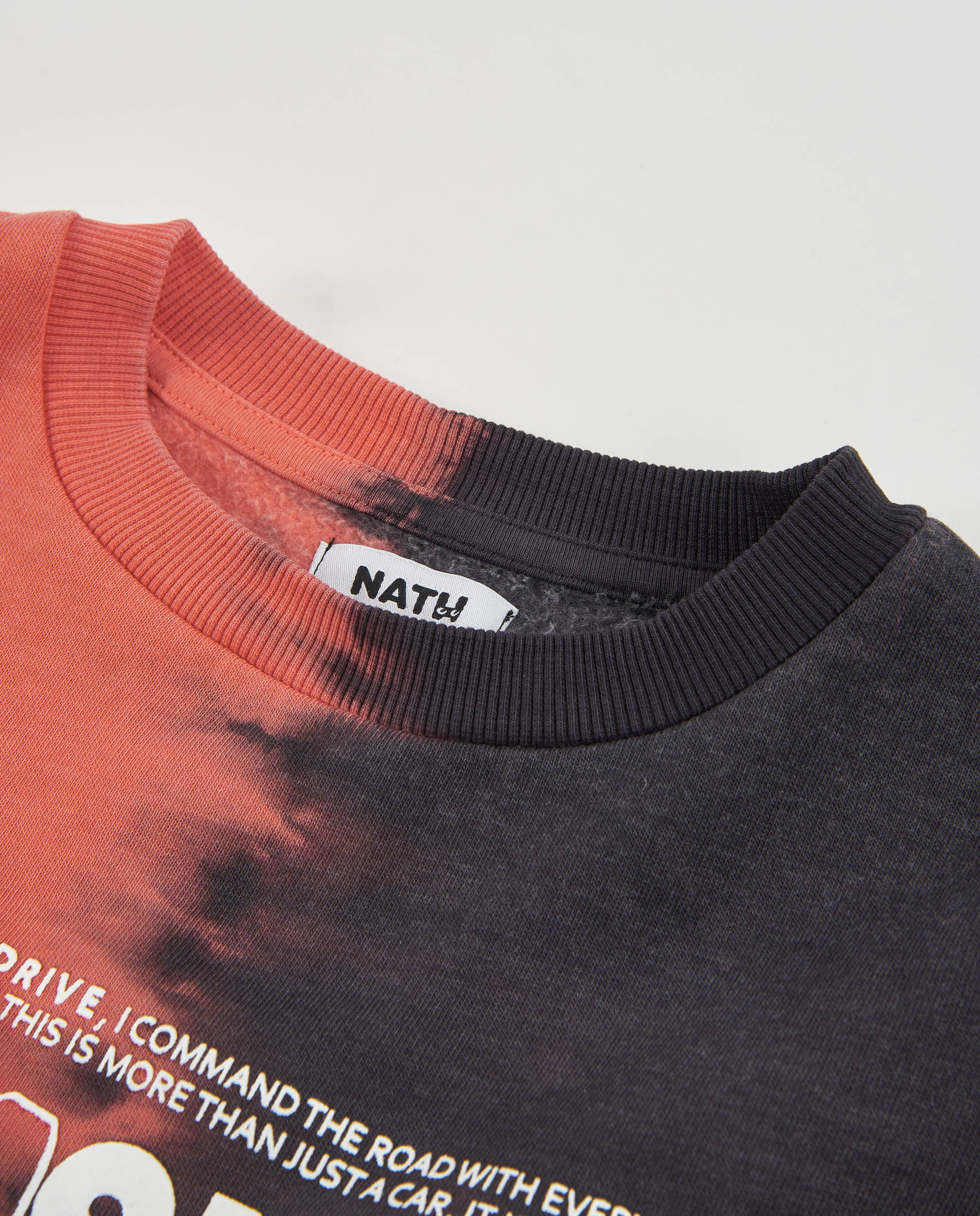 Sudadera de niño de felpa con estampado frontal y colores en contraste