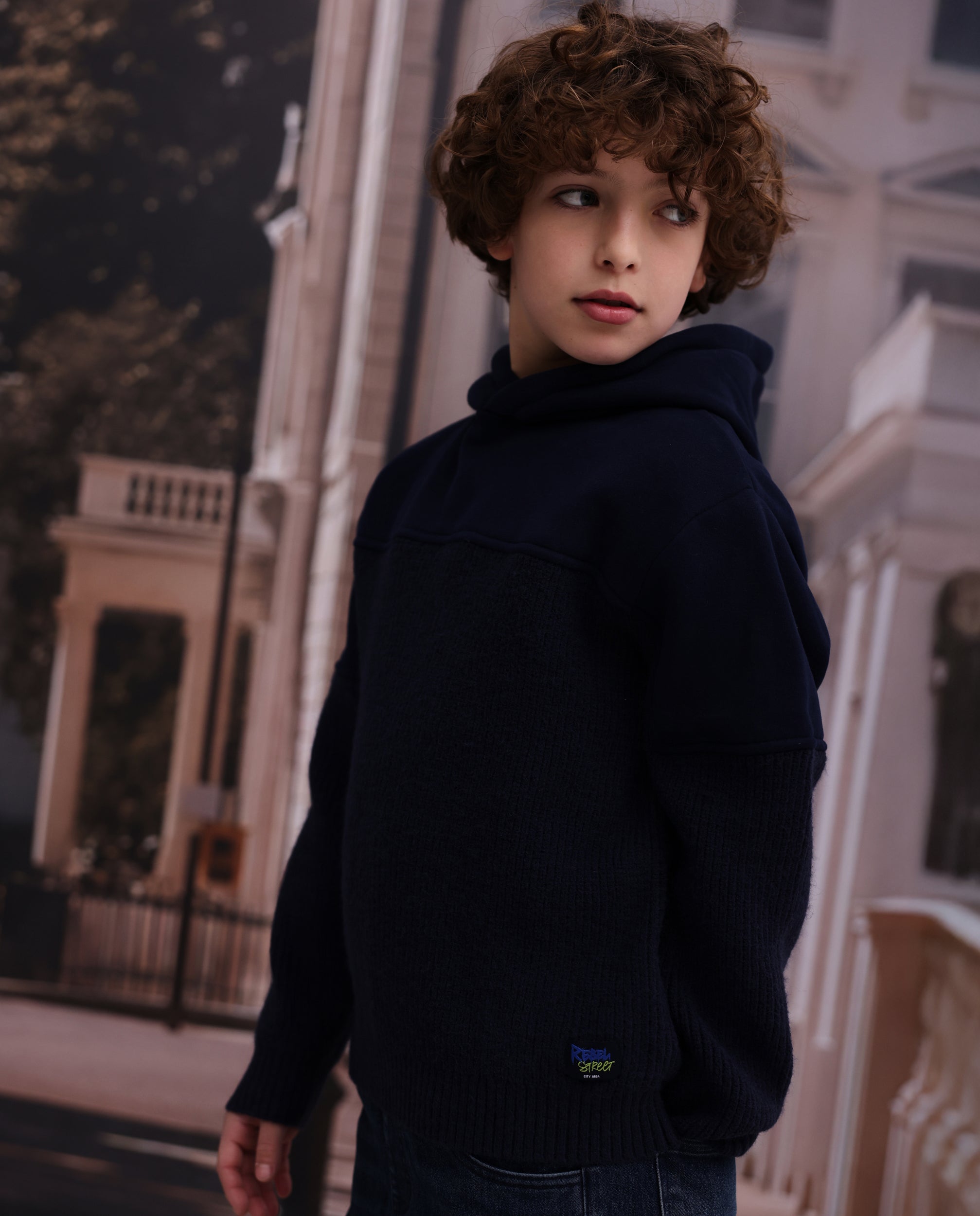 Jersey de niño de tricot con capucha y tejido cálido