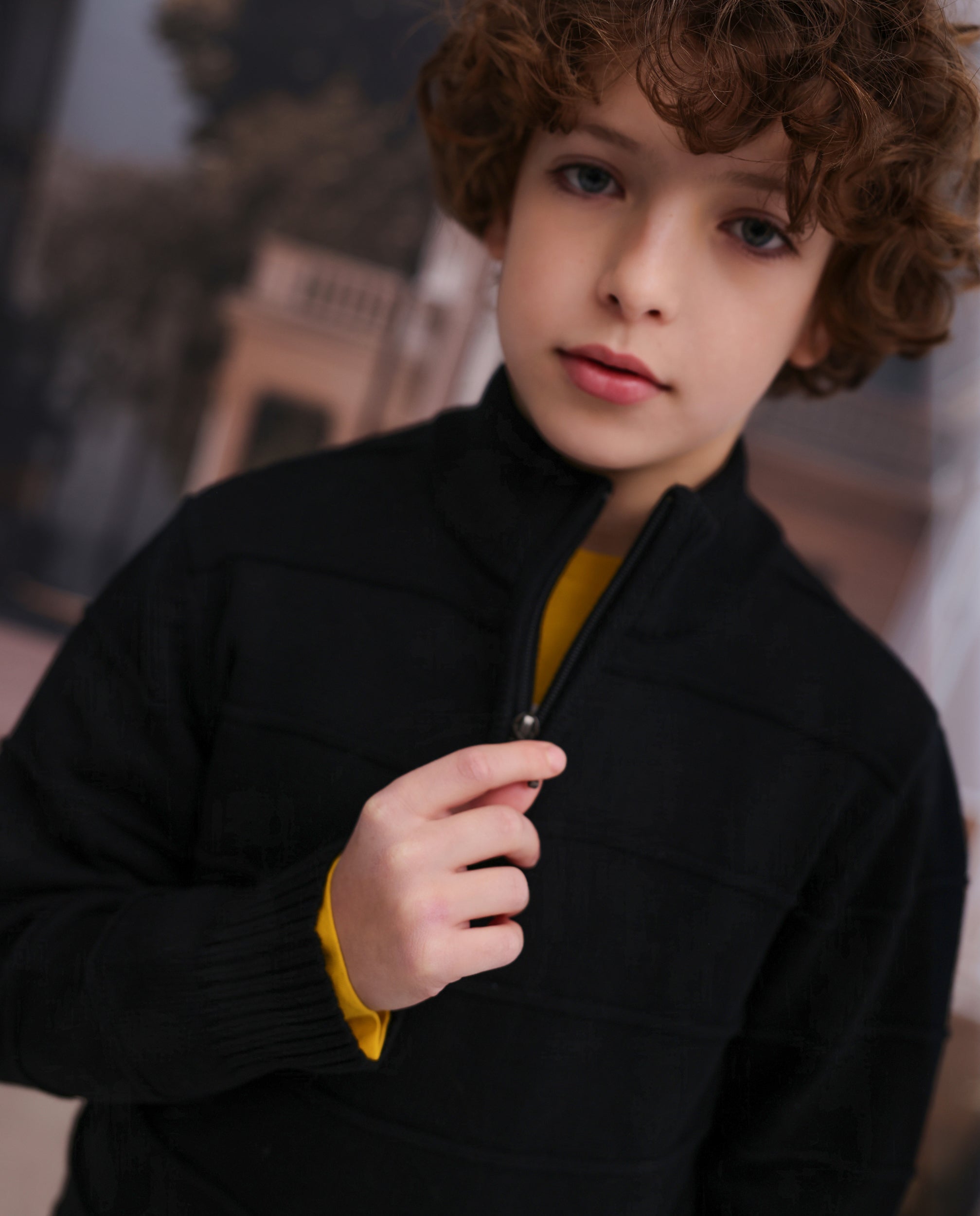 Jersey de niño de tricot con cuello alto y cremallera