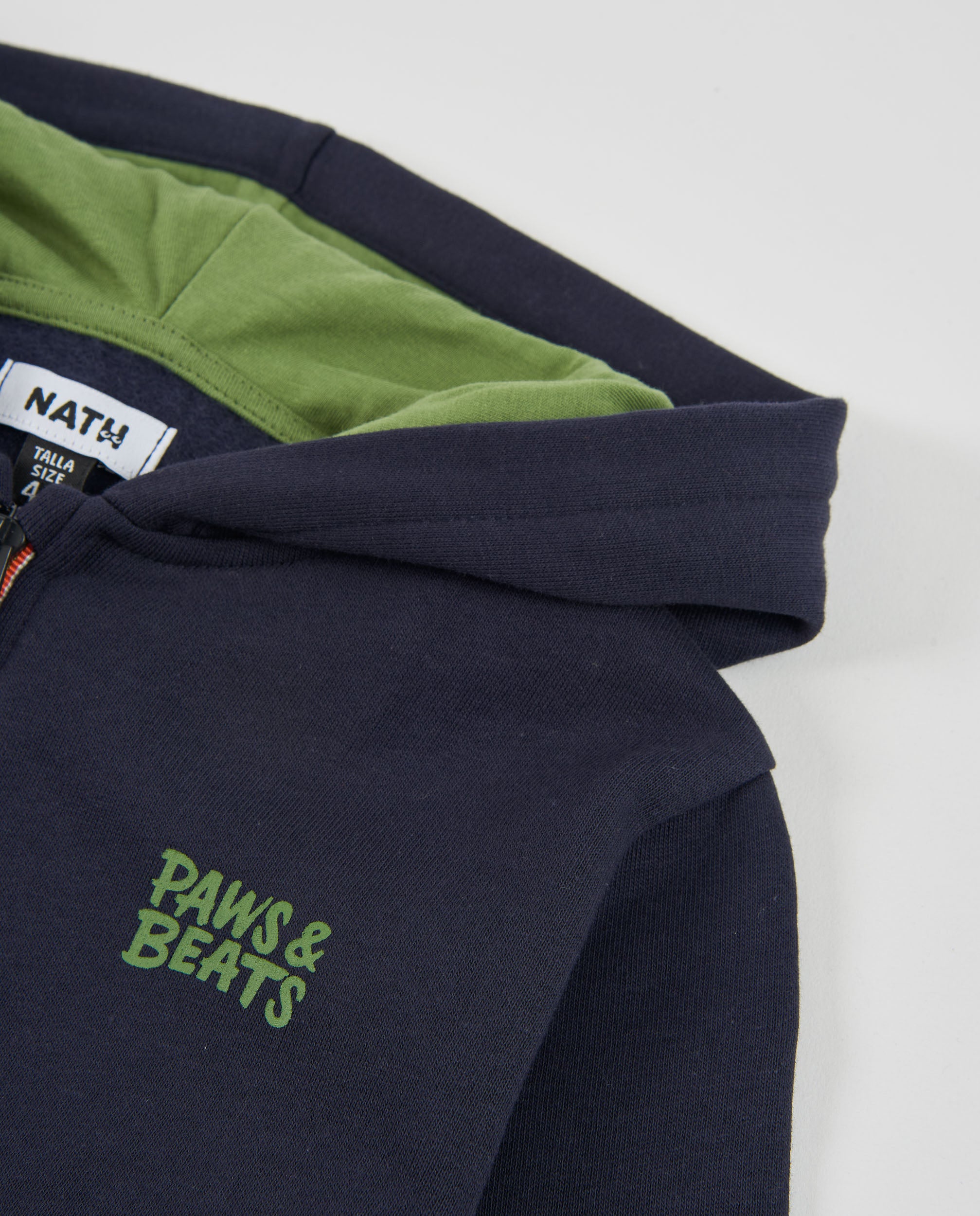 Sudadera de niño de felpa con capucha y estampado en la espalda