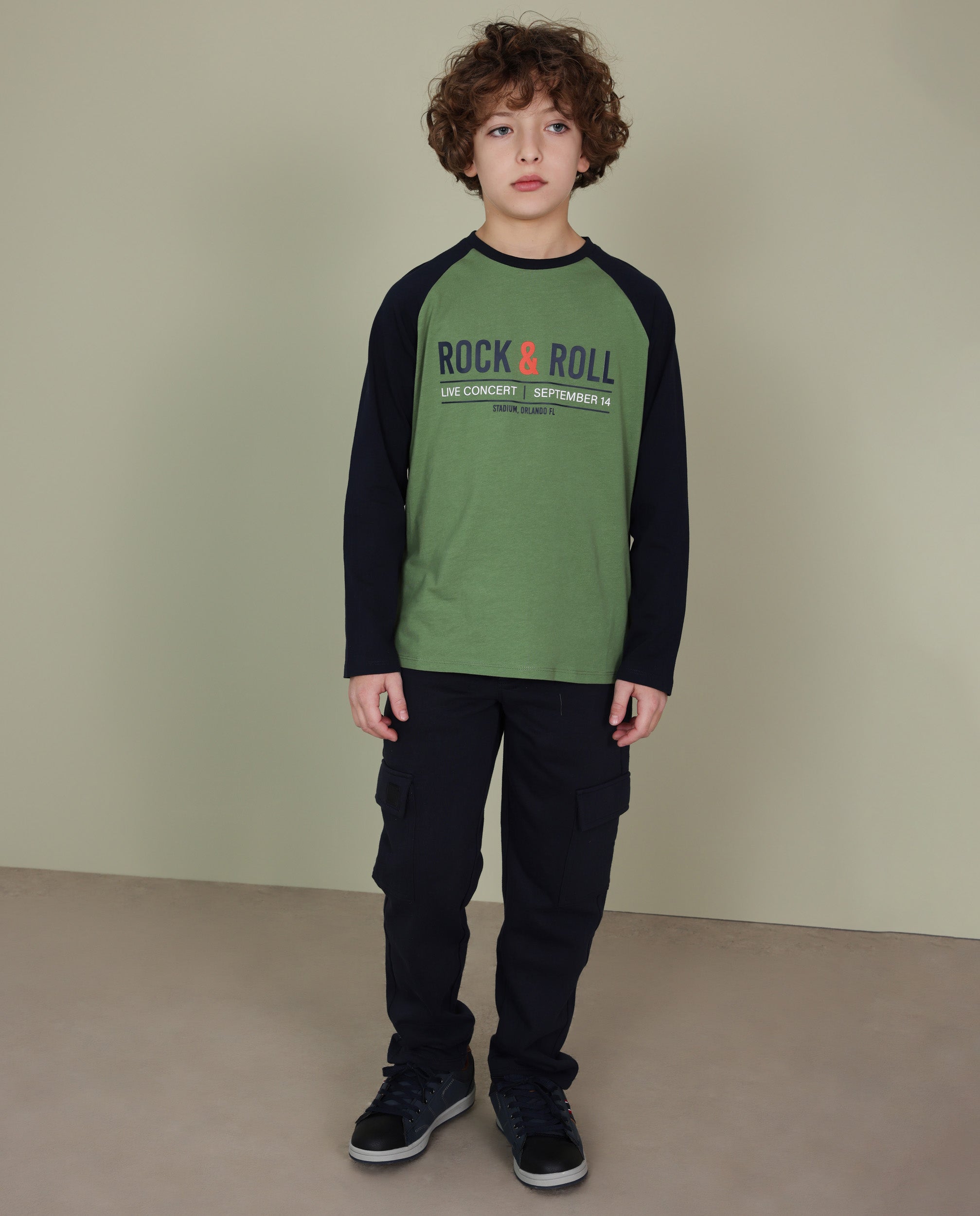Pantalón de niño de felpa con bolsillos cargo y cintura ajustable