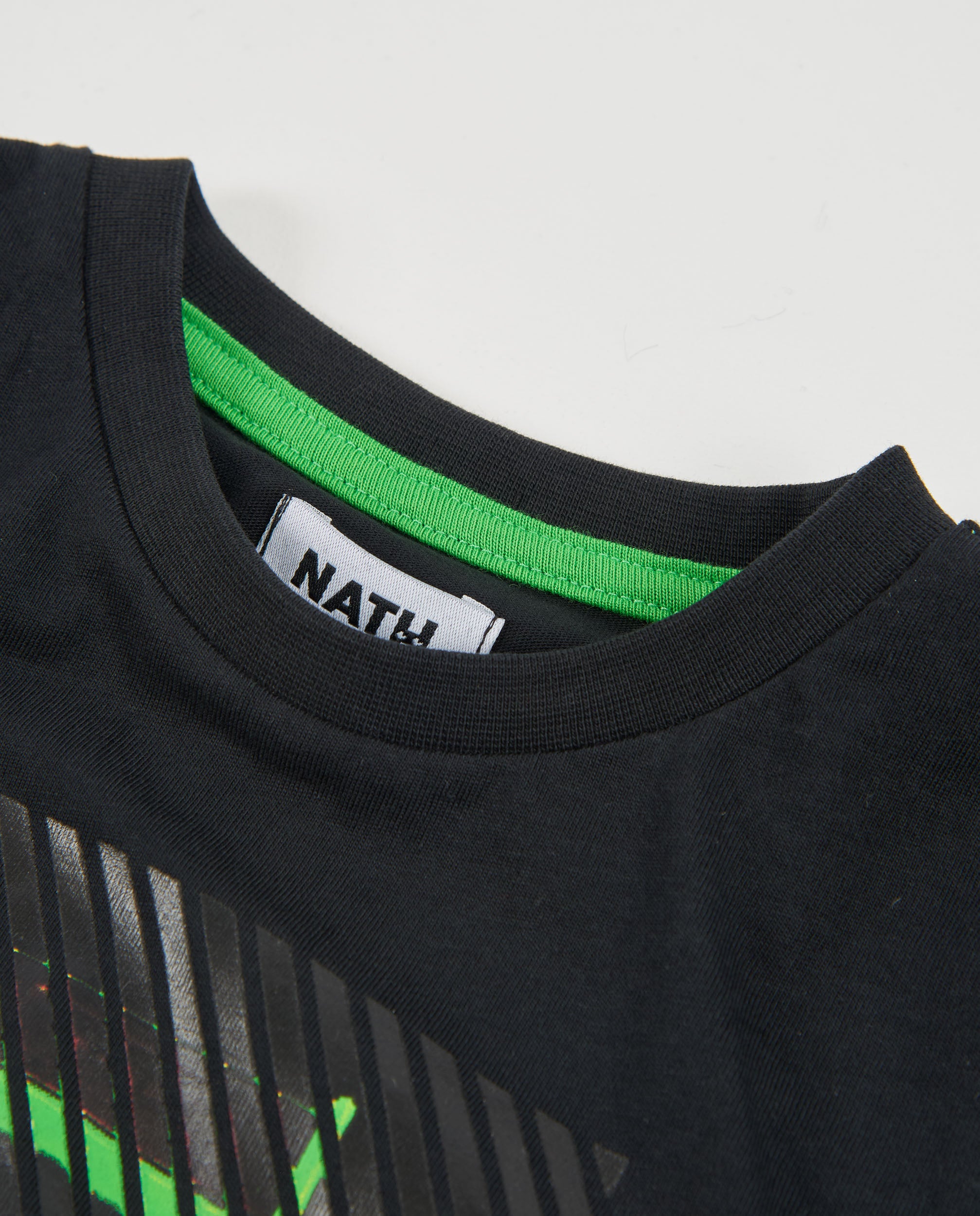 Camiseta de niño de punto con gráfico de arcade en contraste