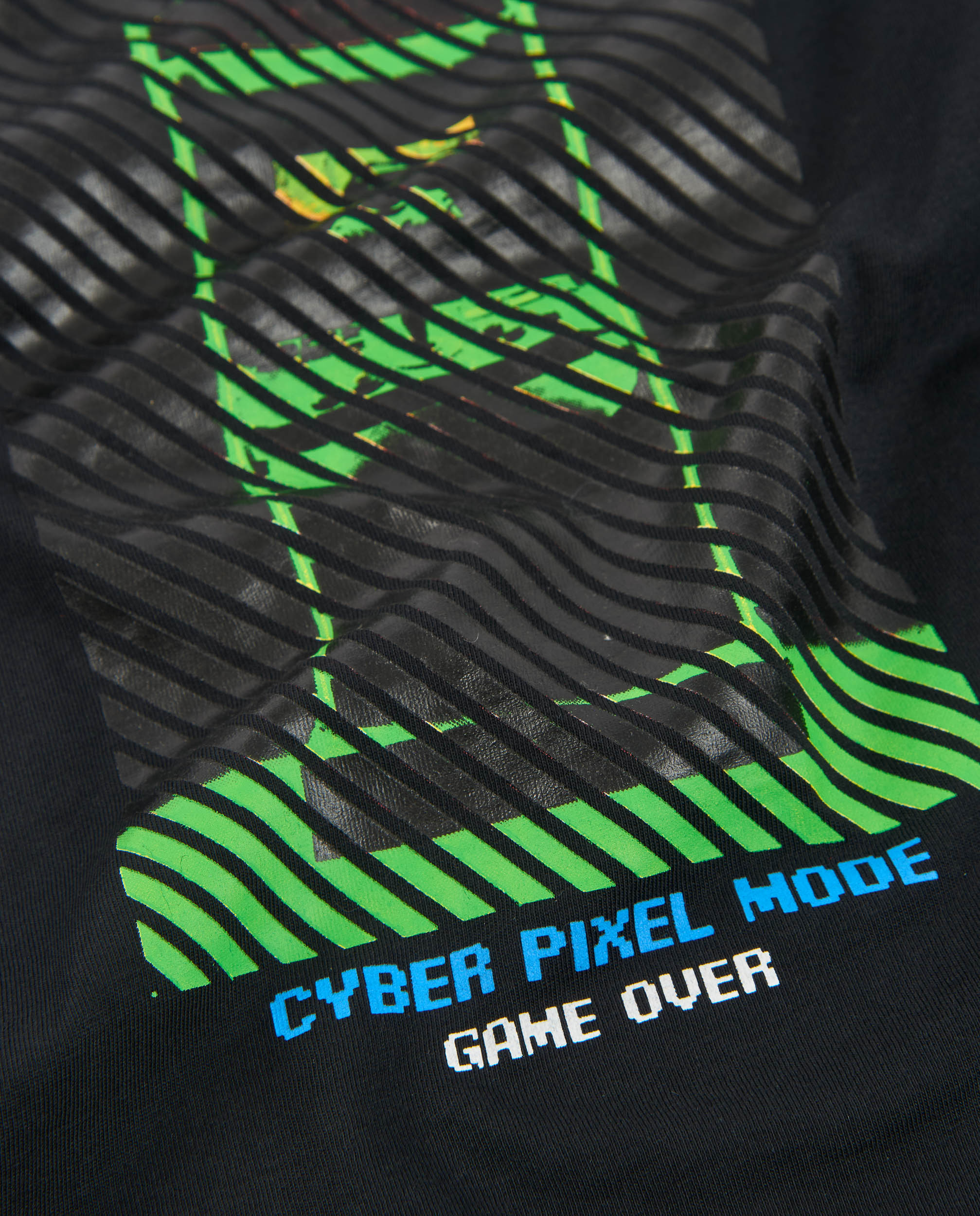 Camiseta de niño de punto con gráfico de arcade en contraste