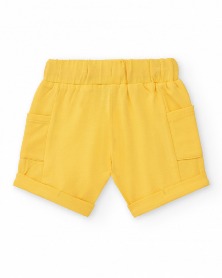 Conjunto para niño con camiseta a rayas y pantalón corto