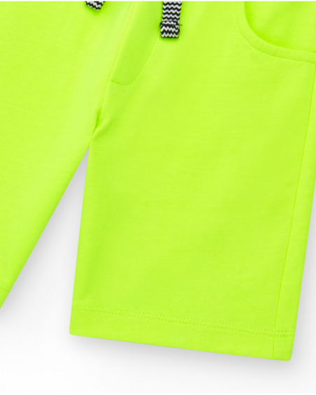 Yellow boys' Bermuda shorts with adjustable waist and pockets.