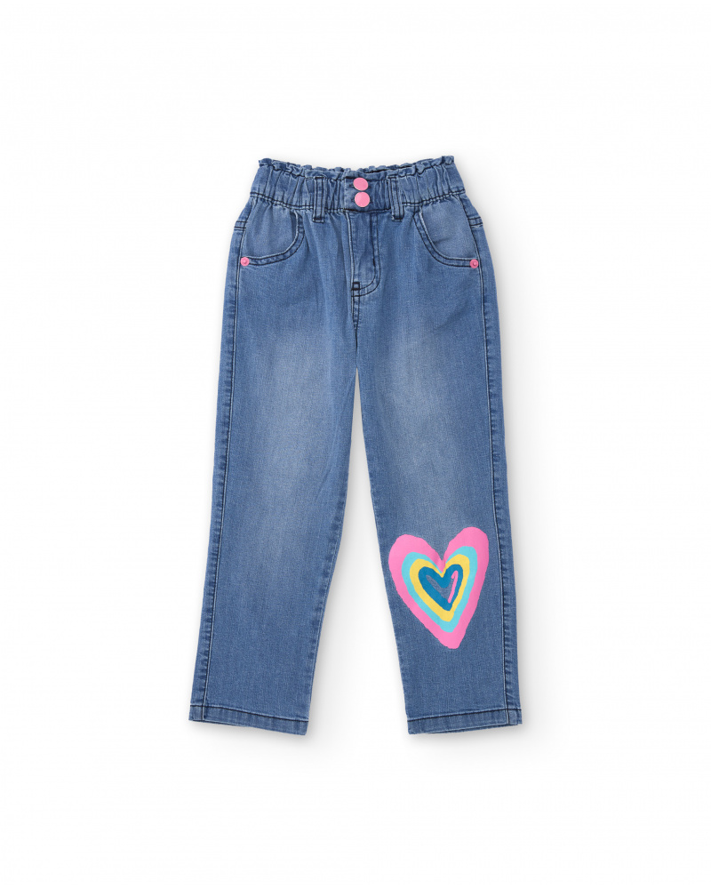 Pantalón vaquero para niña en azul con estampado de corazón