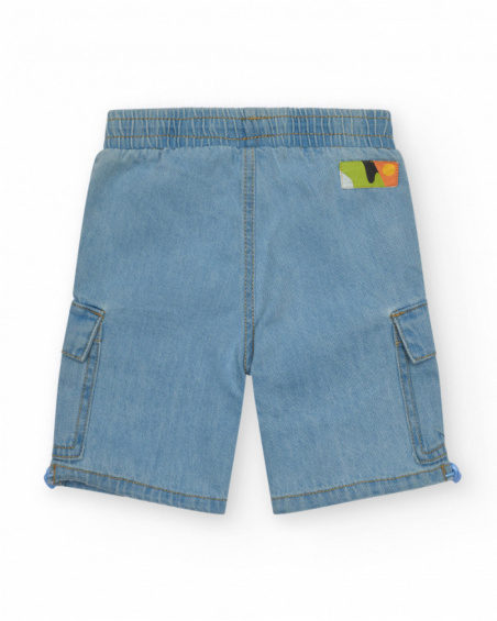 Light denim cargo boy's bermuda shorts with adjustable hems.