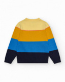 Color block boy's sweatshirt with crew neck.