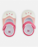 Little shoe for newborn in pink tones with velcro closure