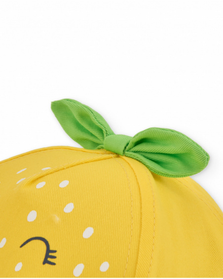 Girls’ woven cap with decorative leaves