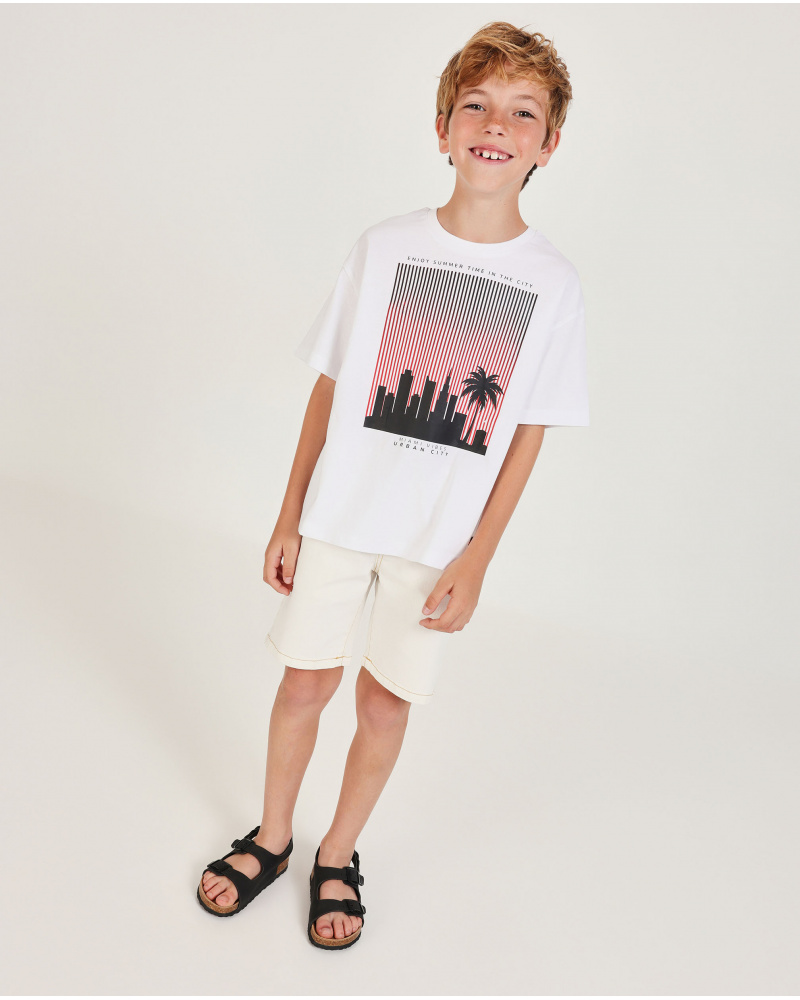 Boys’ woven bermuda shorts with contrast stitching