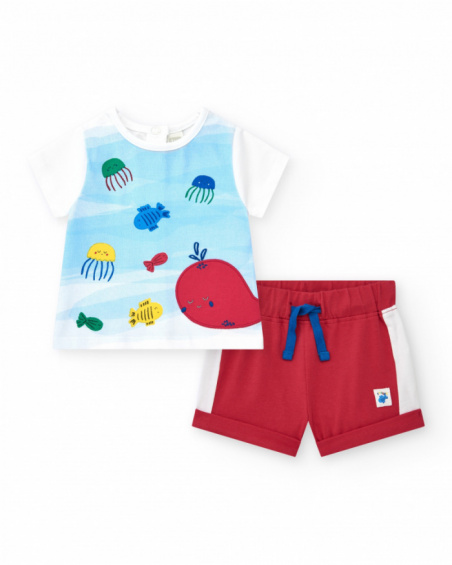Knitted outfit for boys with white T-shirt and red shorts with white details