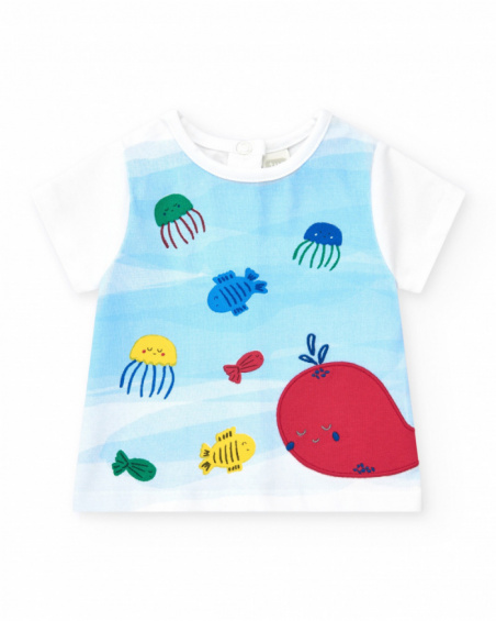 Knitted outfit for boys with white T-shirt and red shorts with white details
