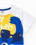 White and yellow T-shirt for boys with message "Hey Friends" White and yellow T-shirt for boys with message "Hey Friends"