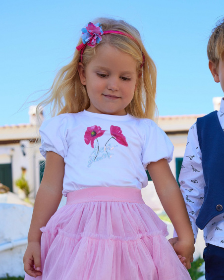 White T-shirt for girls with flowers and glitter