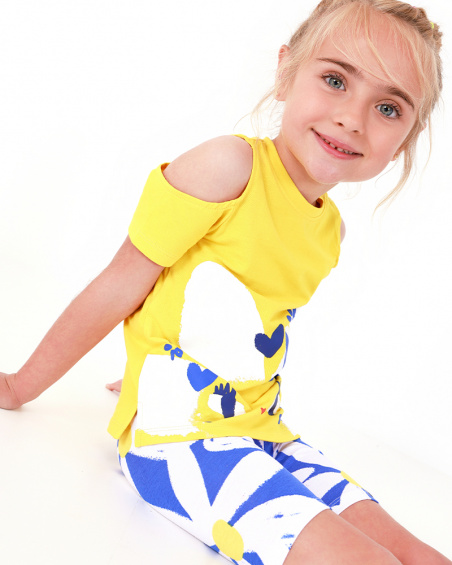 Girls' outfit with floral T-shirt and cycling leggings