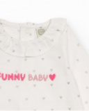 White romper for girl with heart print and embroidered text. White romper for girl with heart print and embroidered text.
