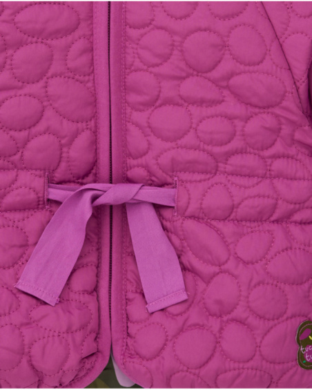 Padded jacket for girls in fuchsia with hood and bow belt.