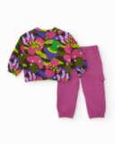 Set for girls with multicolor printed sweatshirt and fuchsia pants with pockets. Set for girls with multicolor printed sweatshirt and fuchsia pants with pockets.