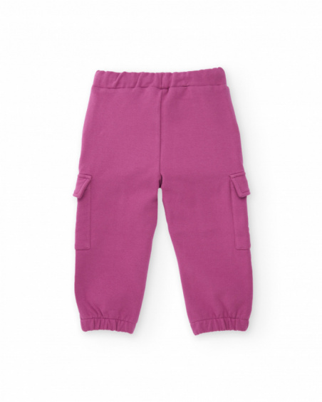 Jogger pants for girls in fuchsia with cargo pockets.