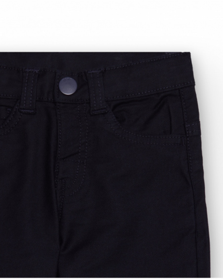 Twill pants for boys in navy blue with back pocket and embroidered detail. Twill pants for boys in navy blue with back pocket and embroidered detail.