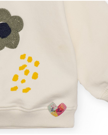Girls' cream sweatshirt with flower and heart print. Girls' cream sweatshirt with flower and heart print.