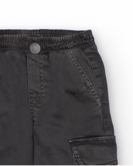 Boy’s cargo pants in dark grey with side pockets Boy’s cargo pants in dark grey with side pockets
